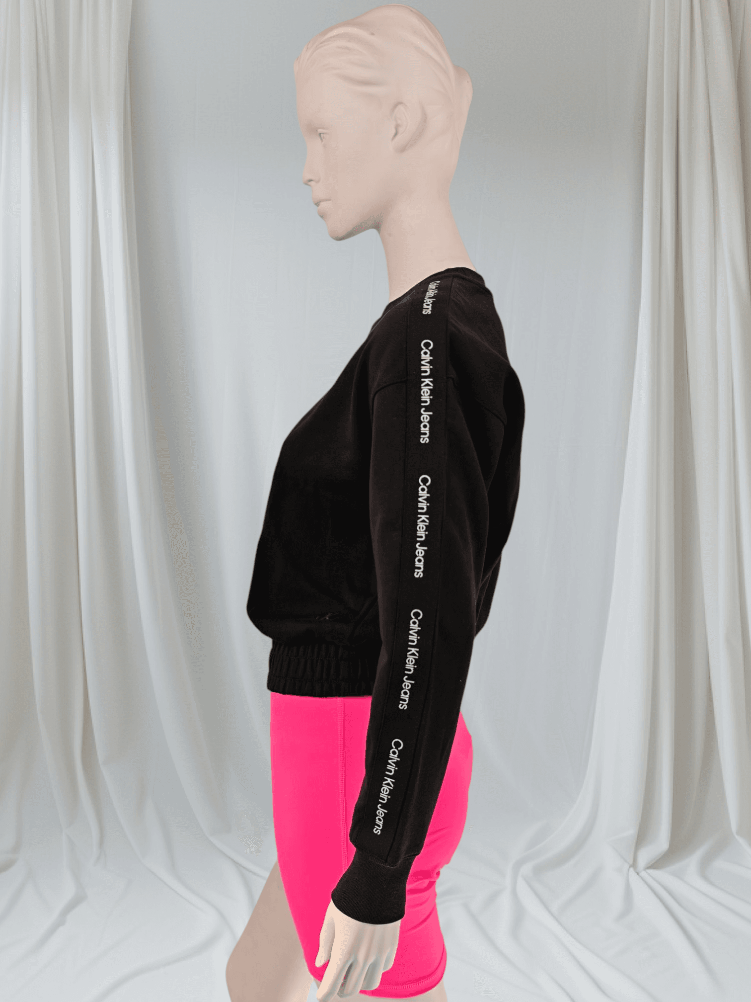 Calvin Klein Jeans – Sweat court à logo sur les manches